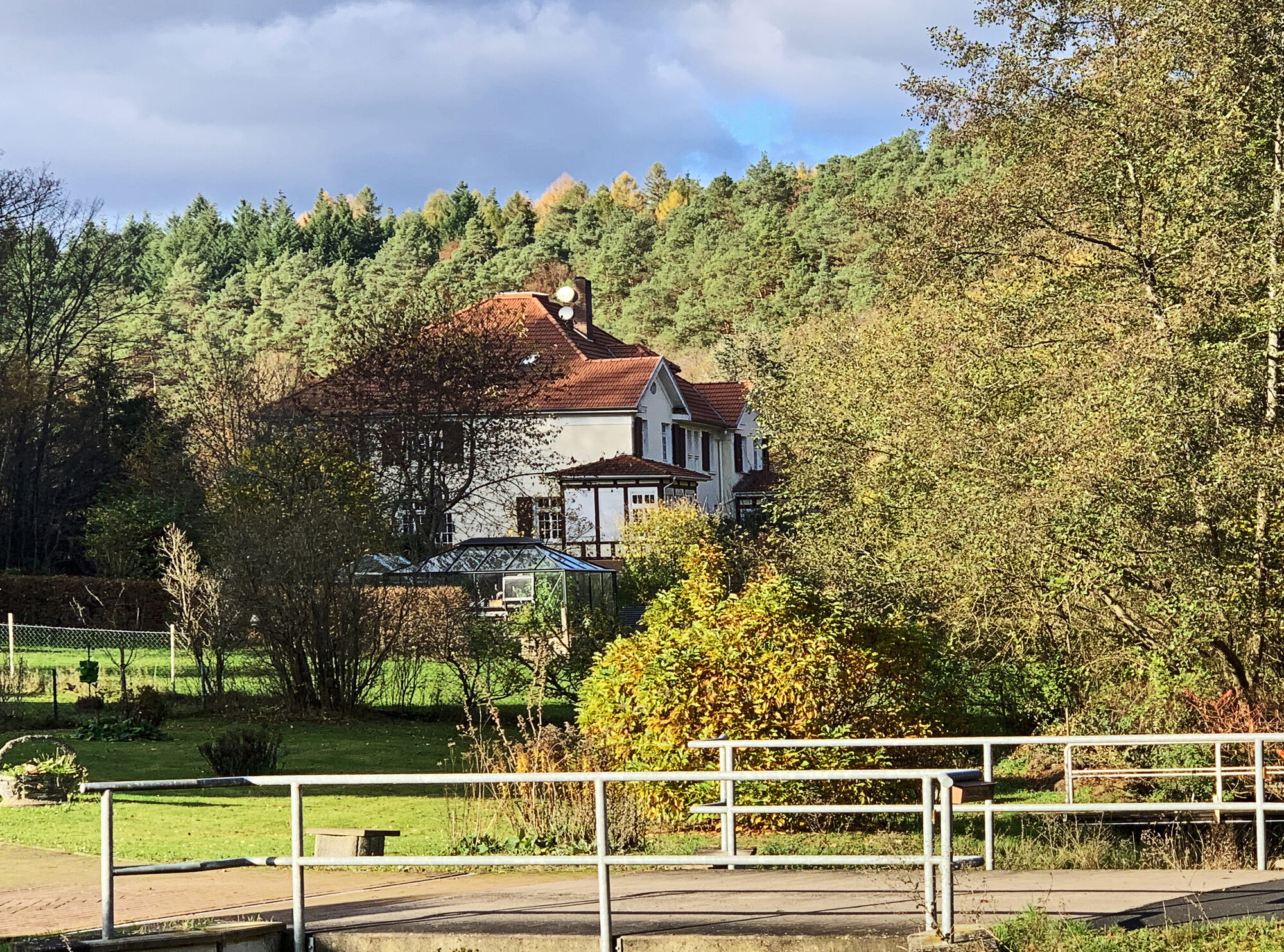 Das Salzhaus in der Herbstsonne